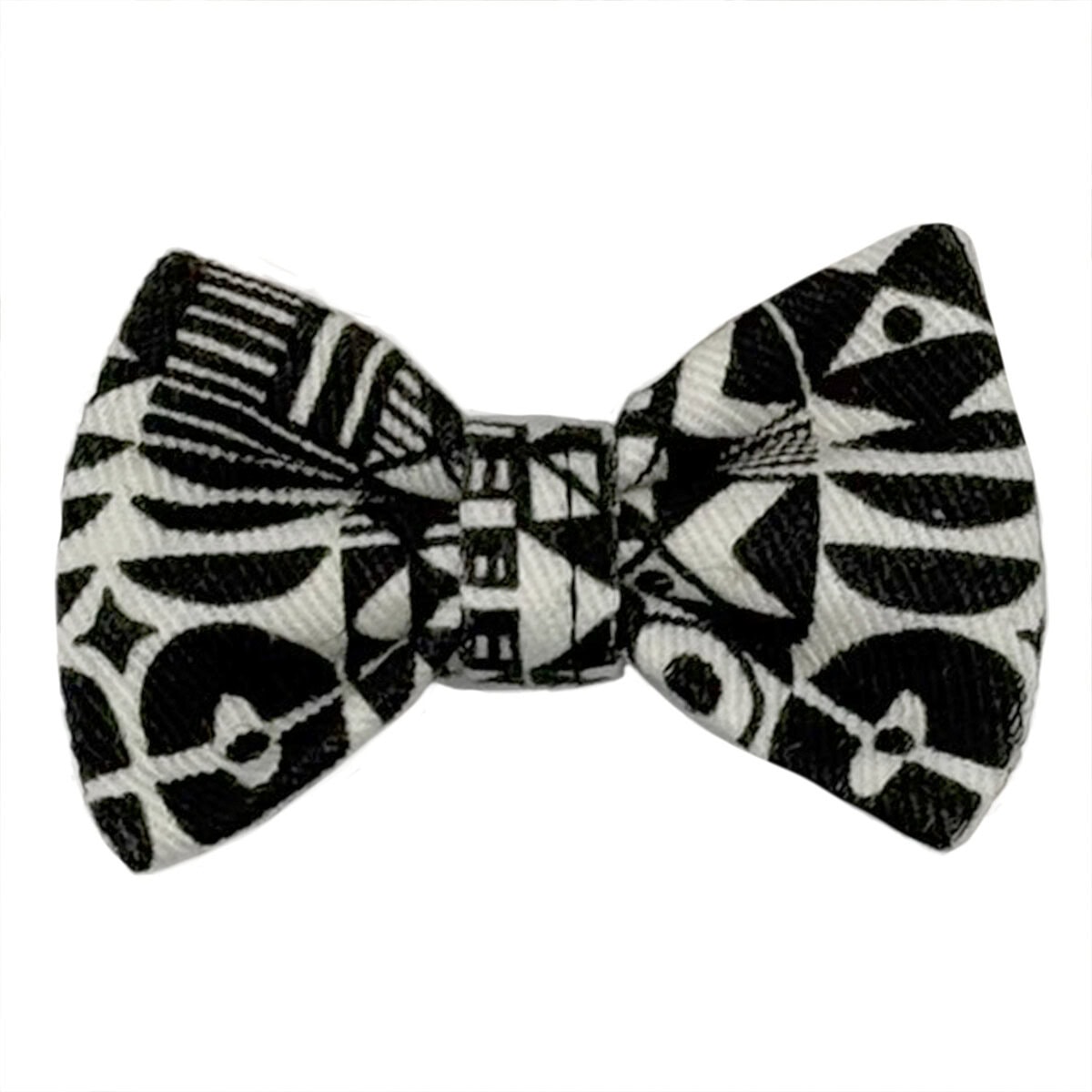 HW-CAT-0002_BD_Cat Bandana copy Hiro + Wolf Bow Wow Haus Bow Tie in black and white geometric print, fabric accessory designed to attach to a pet collar, shown on a white background.